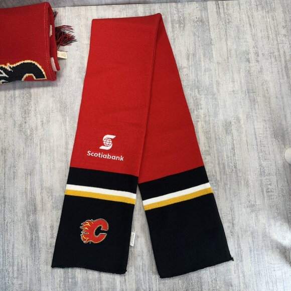 2 CALGARY FLAMES Scarfs One Reversable- Old Time Hockey NHL Forever Collectables - Picture 5 of 6
